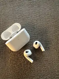 AirPod 3rd gen w/ MagSafe charging case