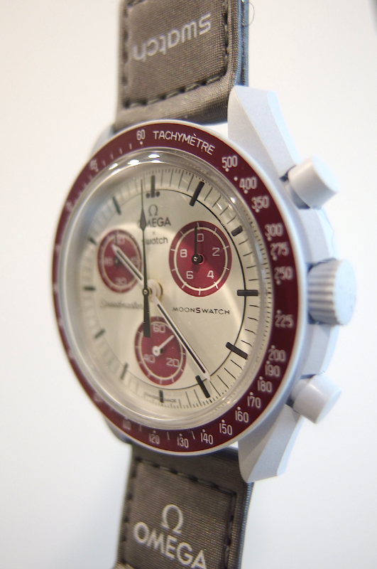 OMEGA MOONSWATCH MISSION TO PLUTO BRAND NEW WATCH NEVER WORN in Jewellery & Watches in City of Montréal - Image 6