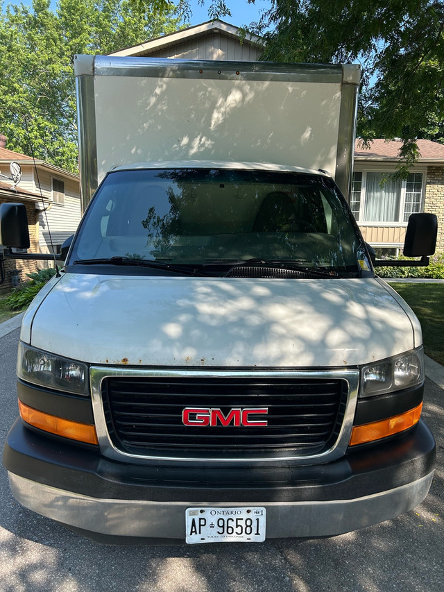 GMC cube van in Cars & Trucks in Oshawa / Durham Region - Image 2