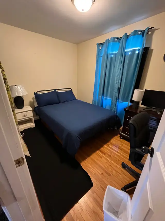 3  rooms available :    Male or female in Room Rentals & Roommates in Peterborough - Image 5