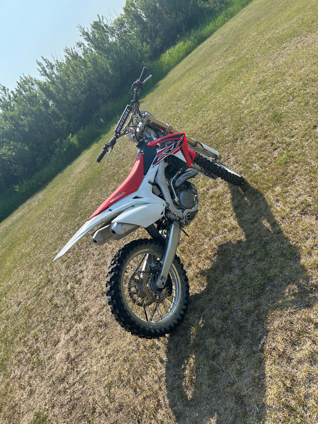 Crf 450 dirt bike  in Dirt Bikes & Motocross in Saskatoon