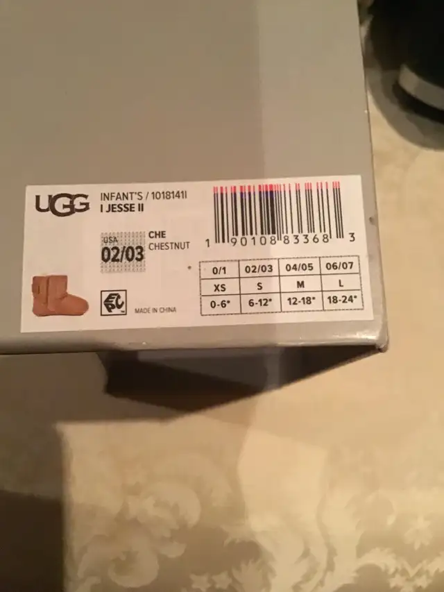 UGG Infant JESSE II BOW Boot CHESTNUT Brown Suede  in Clothing - 0-3 Months in Markham / York Region - Image 6