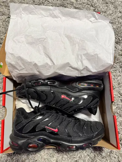 Worn once size 11 rare colour way