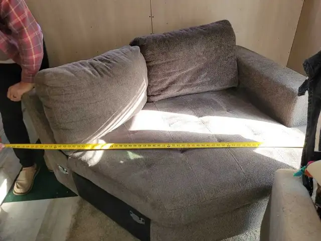 Corner Couch in Couches & Futons in Muskoka - Image 3