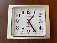 Vintage Supreme Quartz Wall Clock - Working