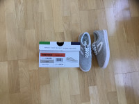 Ladies Tretorn Chelsea Gray Canvas Sneakers-New in Box Sz 6.5