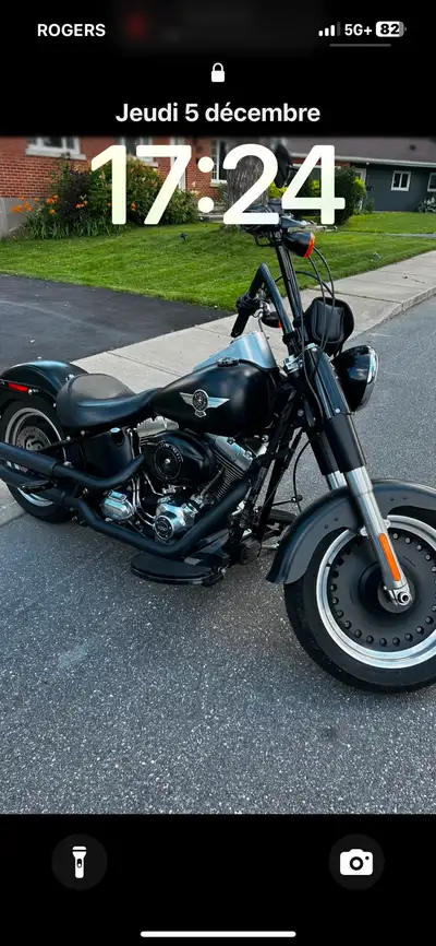 Fat boy low 2013 noir mat très bien entretenu 31000km