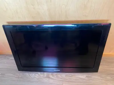Samsung TV 31 inch, View more