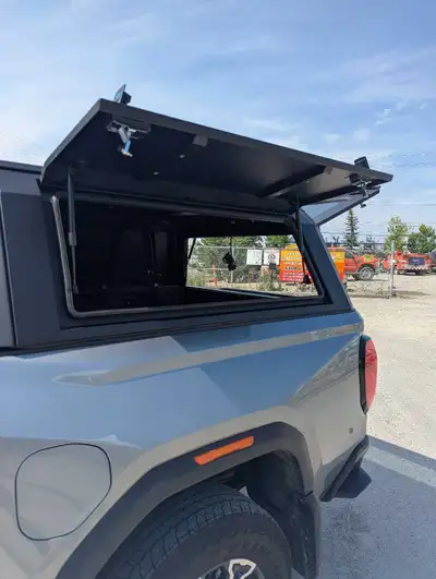 Aluminum toppers for pickup trucks in stock: Chevrolet Colorado, GMC Canyon Tacoma 5ft, 6ft RAM 1500...