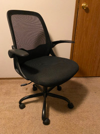 Breathable mesh office chair