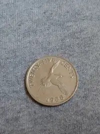 1988 Quarter Bermuda Bird in center 25 cent Coin