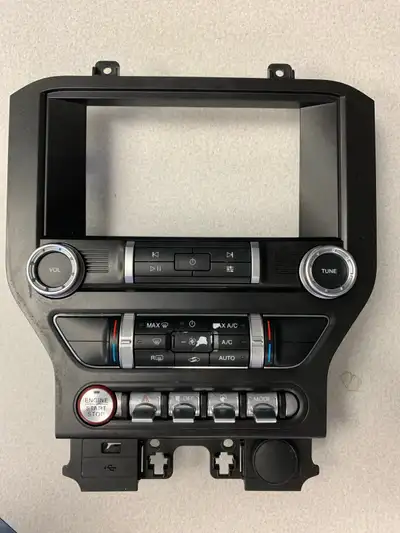 Instrumentation center consel control from 2020 mustang GT base model. This will fit Mustang era 201...