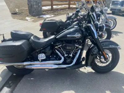 2019 Harley Davidson Heritage Softail M8 $14,995.00 no GST Well maintained, rode by husband and wife...
