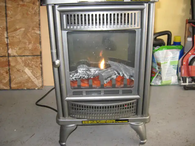 Chauffrette avec foyer in Fireplace & Firewood in Laval / North Shore - Image 2