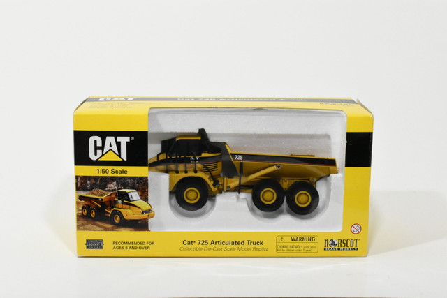 Norscot 1/50 CAT 725 Articulated Truck Diecast Model in Arts & Collectibles in Lethbridge - Image 2