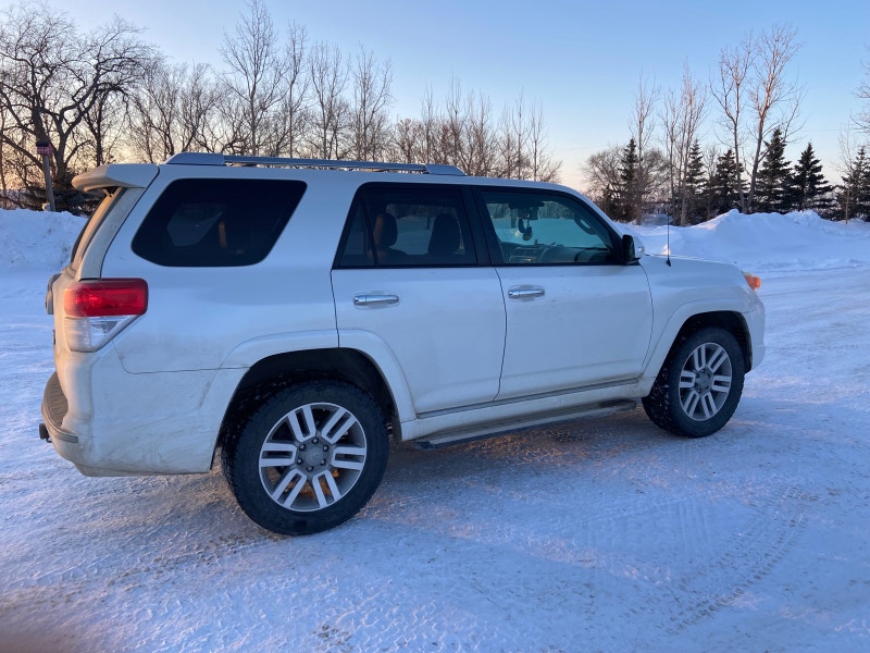 2010 Toyota 4Runner Limited | Cars & Trucks | Regina | Kijiji