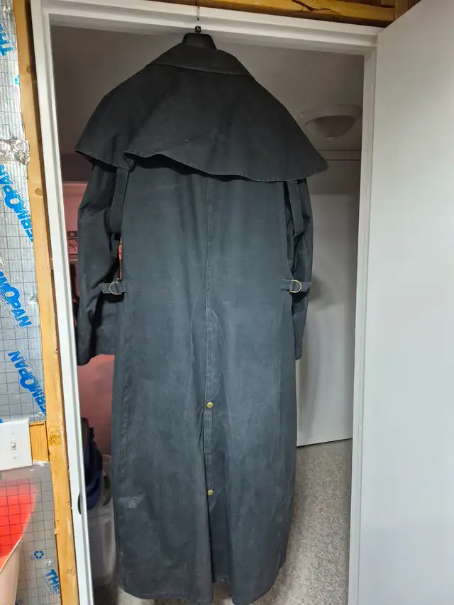 Mens Desert Duster Rain Jacket in Men's in Calgary - Image 3