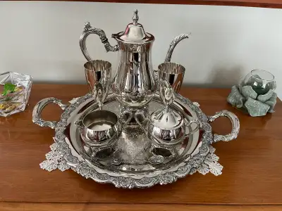 ensemble cafetiere en argenterie, View more