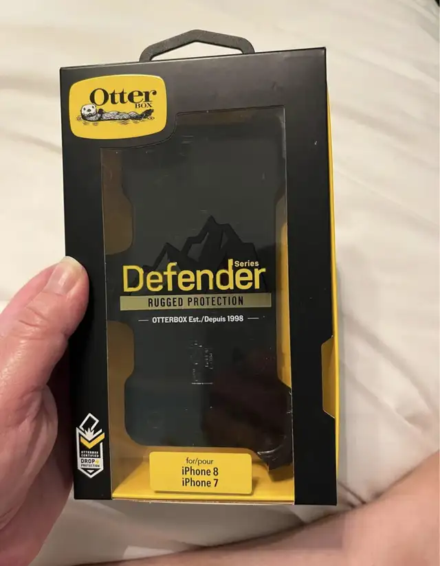 OtterBox Defender Belt Clip for iPhone 7 or iPhone 8 in Cell Phone Accessories in Regina - Image 4