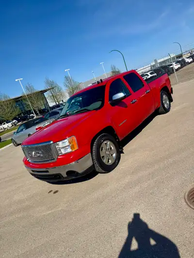 2011 GMC Sierra 1500 4.8 V8 Vortec 4x4 works Tires are good Suspension is tight Recent oil change Ru...