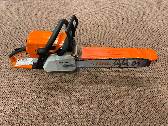 Stihl MS250 Chainsaw with 16" Bar – LIKE NEW in Outdoor Tools & Storage in Oakville / Halton Region - Image 2