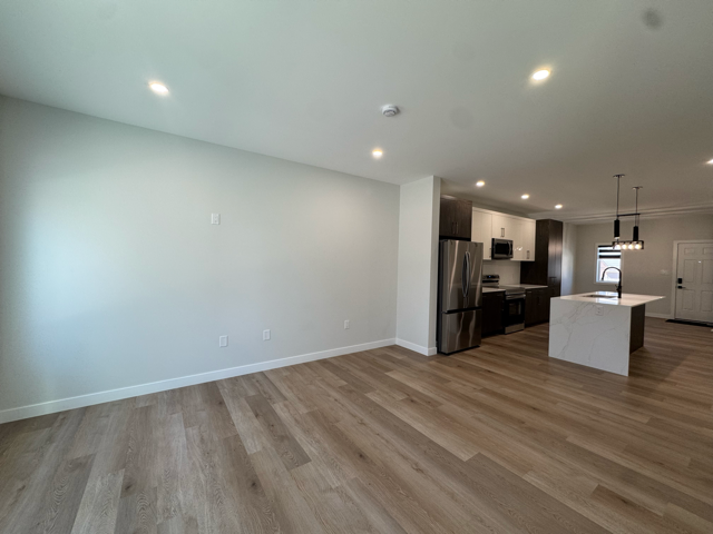 **Beautiful 3Bed 2.5Bath Duplex in Glenwood** in Long Term Rentals in Winnipeg - Image 6
