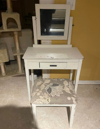 Vanity/Make up table and stool