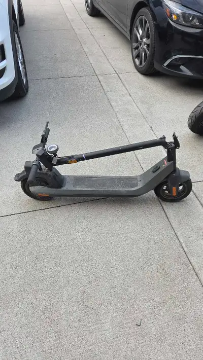 NIU KQi2 Pro Electric Scooter - Great Project / As-Is Deal!, View more