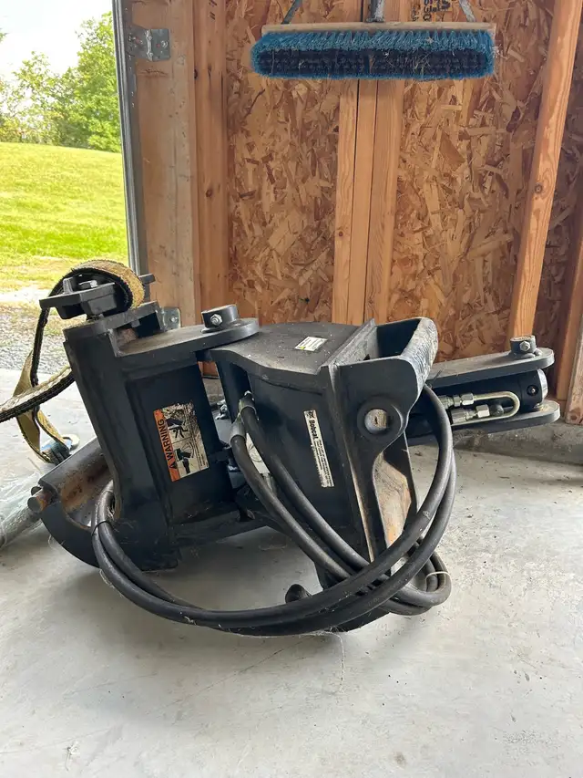 Bobcat Hydra Tilt