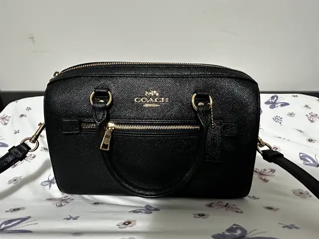 Coach Purse Satchel in Bags & Luggage in Markham / York Region - Image 2