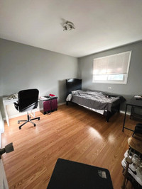 ☑️Private $500 with utilities 5 min to Windsor Uni./St. Clair☑️
