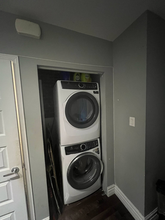 2 Rooms Available in a 3-Bedroom Apartment Downtowm dans Chambres à louer et colocs  à Ville de Montréal - Image 2