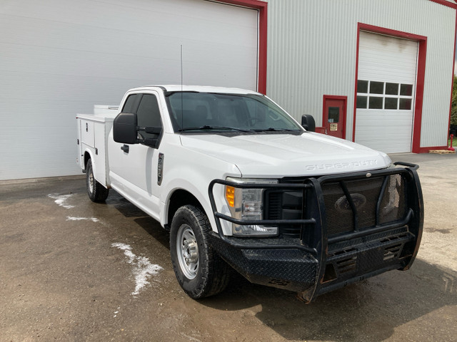 2017 F250 Service Truck- Southern truck - Rust free in Cars & Trucks in Peterborough - Image 3