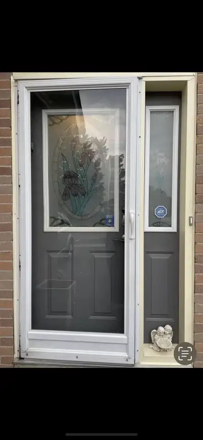 Please Read Ad White Exterior Glass/ Screen Door With Kick Plate, View more