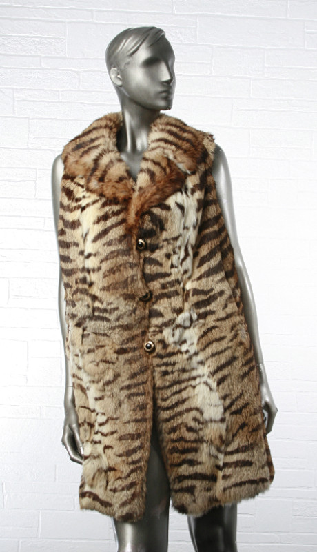 Rare-veste de lapin teint tigre grandeur medium et large dans Femmes - Hauts et vêtements d'extérieur  à Lévis