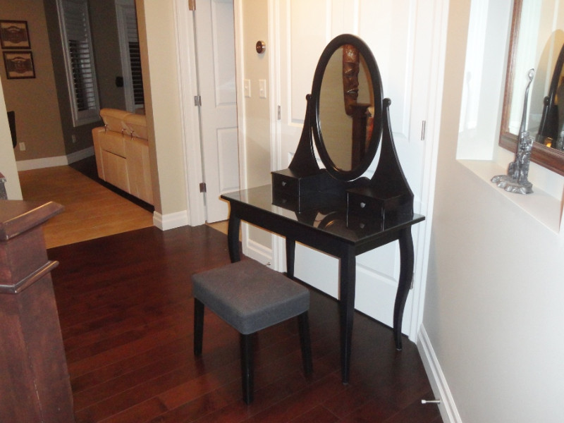 Like New Ikea Hemnes Black Wood Dressing Table, Mirror & Stool Other Tables Kitchener