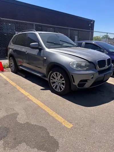 2012 Bmw X5 3.0 V6 N55 gas engine Fully loaded Panaromic roof New spark plugs New water pump New rot...