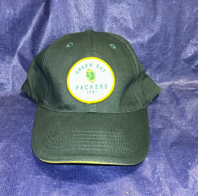 Green Bay Packers Hat in Men's in Winnipeg - Image 2
