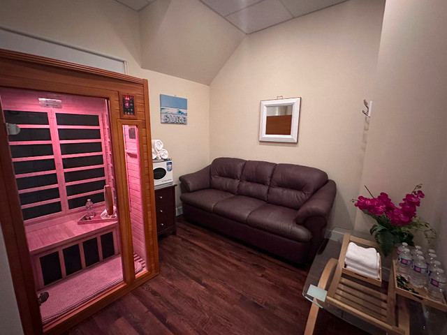 Nice massage therapists working ｜2200hr RMT in Massage Services in Edmonton - Image 4
