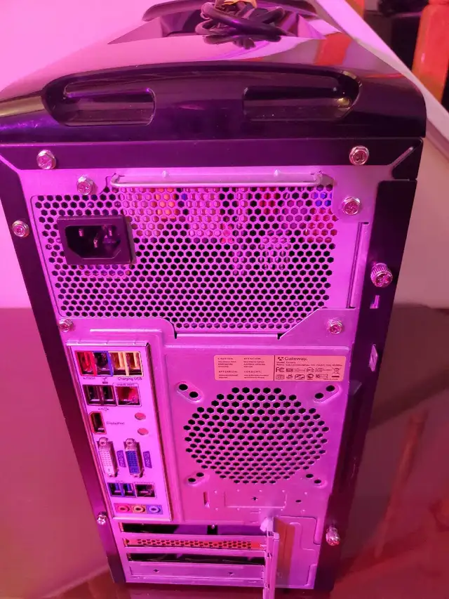 Ordinateur i5 2me gen. 16GB RAM, 512GB SSD in Desktop Computers in West Island - Image 4