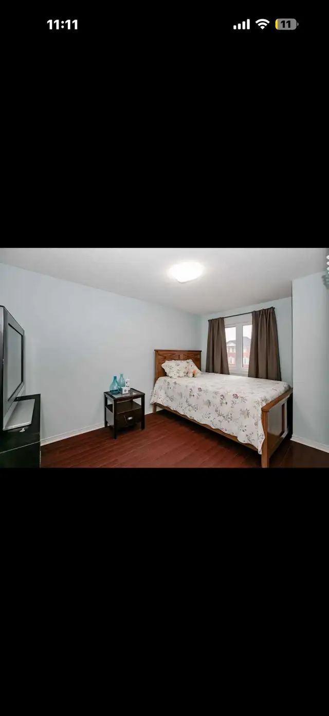 Room for rent in sharing in Room Rentals & Roommates in Mississauga / Peel Region - Image 2