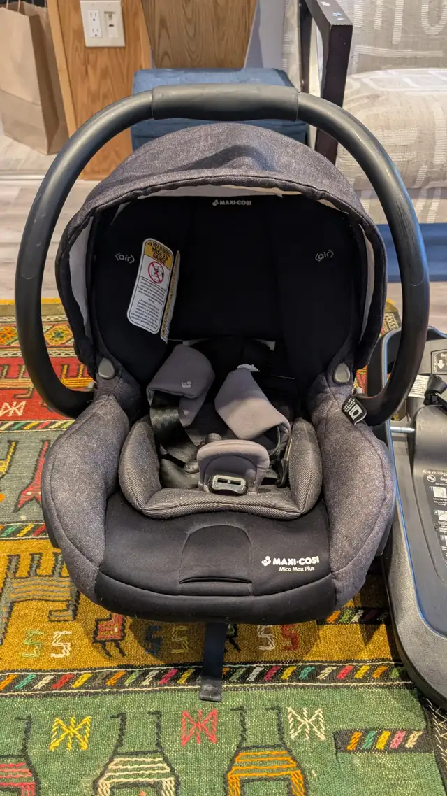 Maxi-Cosi Mico Max Plus Infant Car Seat in Strollers, Carriers & Car Seats in City of Toronto - Image 3