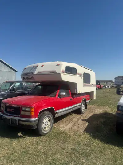 These campers were made right in Saskatchewan , superior two piece clamshell design, full 1 piece we...