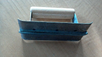 Outil pour séparateur pour faire une ligne dans  ciment091221-28