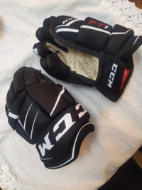 CCM FT1  youth 8" hockey gloves