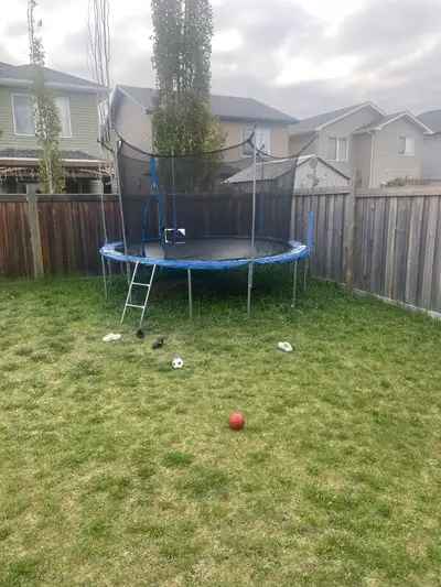 Im very good condition, 12 inch and comes with stairs