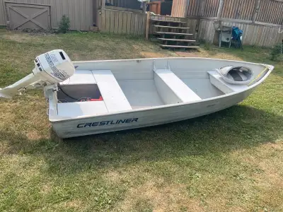 Price isn’t negotiable Creakstliner 12’ with a Johnson 8 hp two stroke . No leaks nor damage and mot...