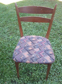 Sweet Retro Sturdy Solid Mahogany Chair!!