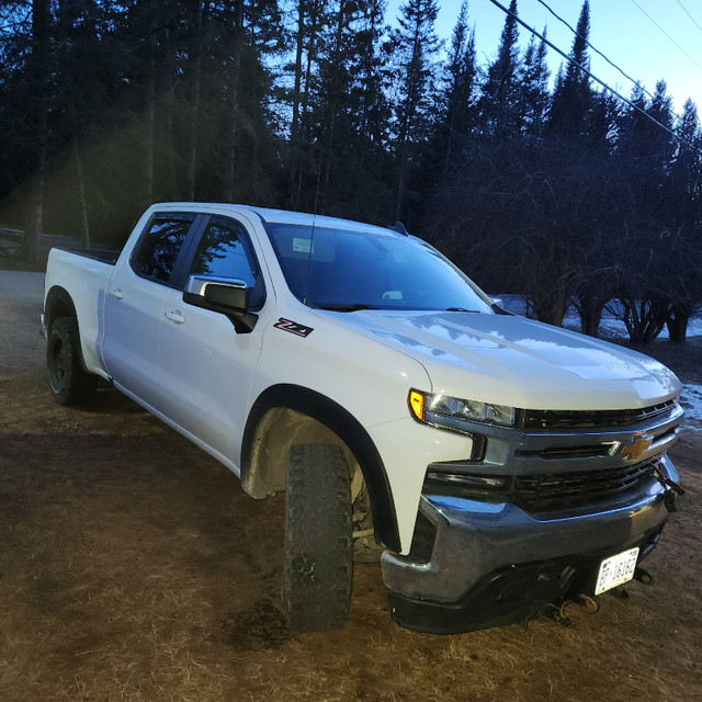 2019 silverado Z71 in great shape! in Cars & Trucks in Thunder Bay