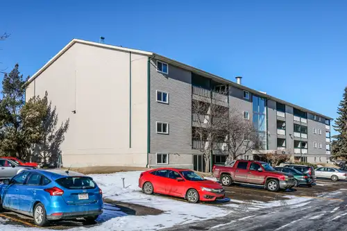 One Bedroom suite. Top floor corner unit, Adult Only building in Millwoods Terrace. No Pets, No Smok...